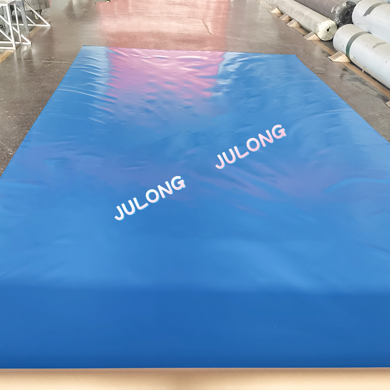 Tarp poliester untuk penutup kargo treler